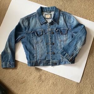Forever 21 women’s denim Jacket size M